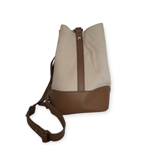 Isaac Mizrahi Tan & Brown Leather Crossbody Bucket Bag - Picture 2 of 9
